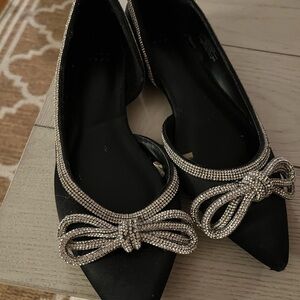 Elegant Black Women's Shoes with Silver Accents